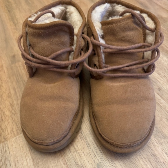 Ugh neumel boots - Picture 3 of 6